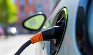 延续政策再发力，新能源汽车消费稳增长